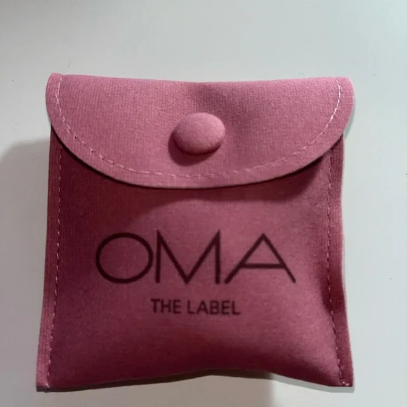 OMA The Label Skatt Earrings - Picture 2 of 7